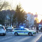 Policija ubila mu&scaron;karca u Ljubljani, prijetio im nožem!: 'Ležao je uz cestu'