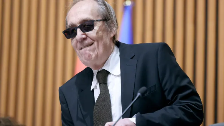 Neprikladno ili simpatično? Furio Radin iznenadio javnost modnim detaljem na sjednici u Saboru