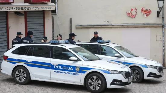 Kaos na Trgu bana Jelačića: Pijana krala u dućanu pa izvrijeđala policajce, ide u zatvor!