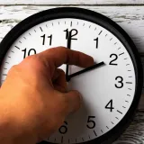 Noćas počinje ljetno računanje vremena: Kazaljke pomičemo za sat unaprijed