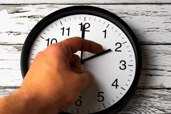 Noćas počinje ljetno računanje vremena: Kazaljke pomičemo za sat unaprijed