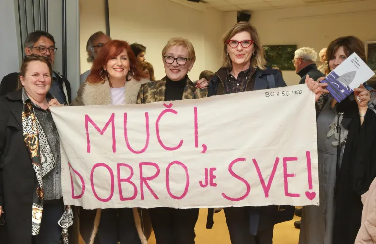 Tko je samozatajna supruga Vojka V? Ukrala show na događaju njegove mame