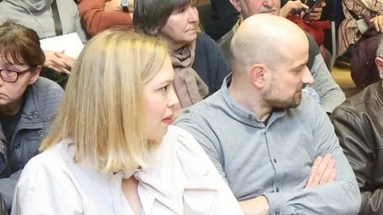 Tko je samozatajna supruga Vojka V? Ukrala show na događaju njegove mame