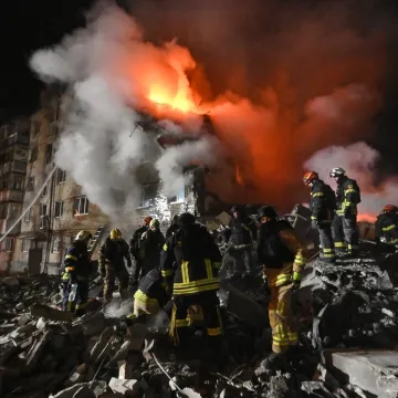 Rusi u napadu na Ukrajinu raznijeli stambenu zgradu: Ima poginuli i ozlijeđenih