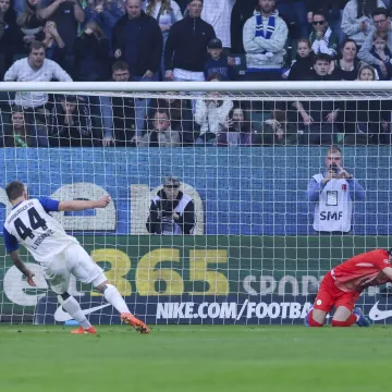 Vu&scaron;ković ponovno 'lud': Izborio penal pa ga i zabio na gostovanju kod Majerovog Wolfsburga