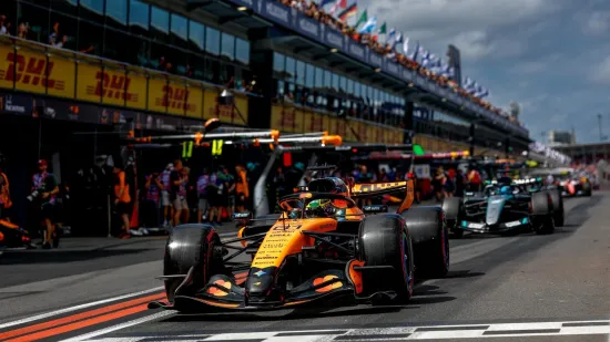 Nevjerica na tribinama: Domaći junak razbio bolid prije starta utrke, publika &scaron;okirana