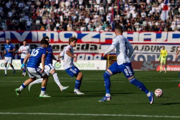 Ulazimo u triler završnicu na Poljudu: Dinamo vodi, Hajduk uz glasnu podršku bacio sve u napad