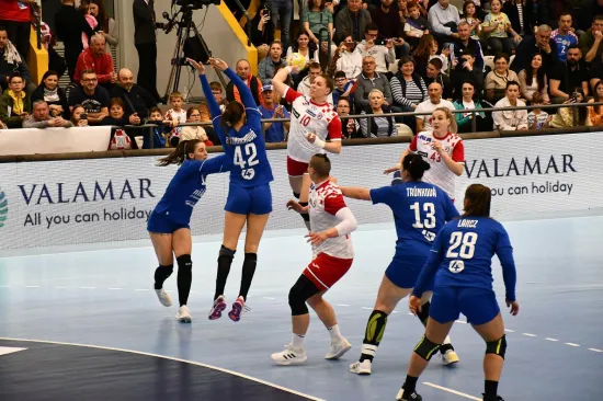 Težak poraz hrvatskih rukometa&scaron;ica u Francuskoj