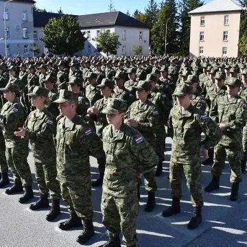 Prvi ročnici ulaze u tri vojarne: Pogledajte &scaron;to će raditi za plaću od 1100 eura