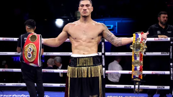 Opetaia dominantno osvojio titulu, pa ostao bez pojasa