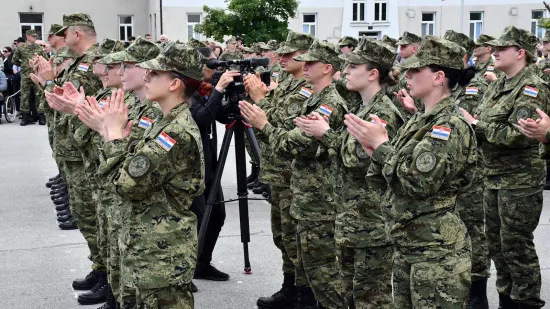 Počinje obvezni vojni rok: Mlade ročnike dočekuju Anu&scaron;ić i Kundid