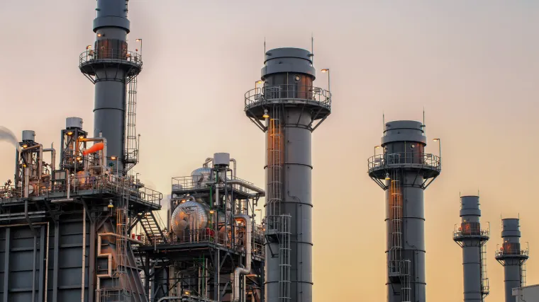 Srbija povlači drastičan potez: Zabranjuje izvoz nafte, evo koliko ko&scaron;ta litra benzina kod njih