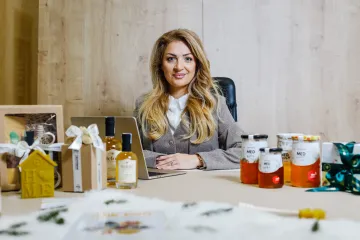 Kako je Maja Jurgec pčelarstvo pretvorila u prepoznatljive i održive brendove OPG Trstenjak i Beessentials