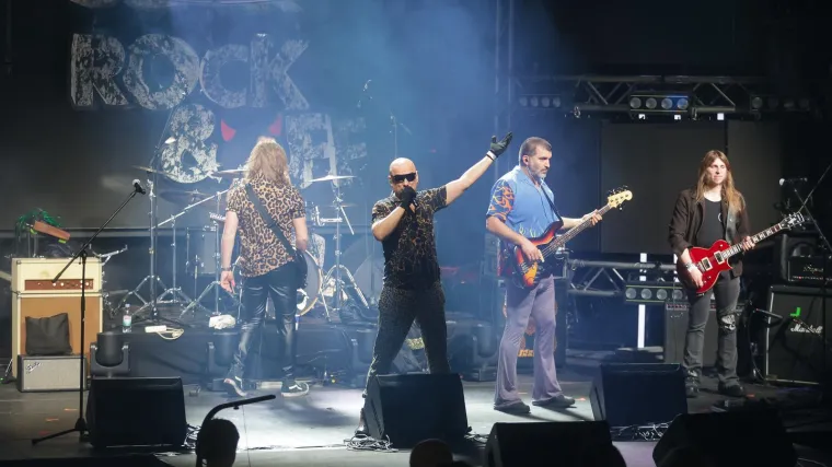 Brkovi uoči nastupa u ratom zahvaćenom Dubaiju izbacili provokativni singl