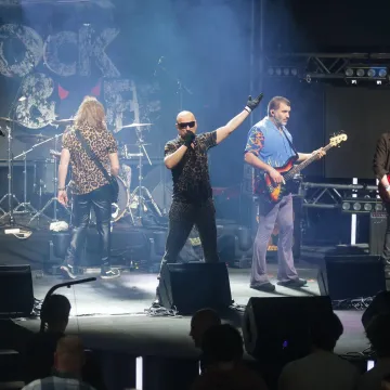 Brkovi uoči nastupa u ratom zahvaćenom Dubaiju izbacili provokativni singl