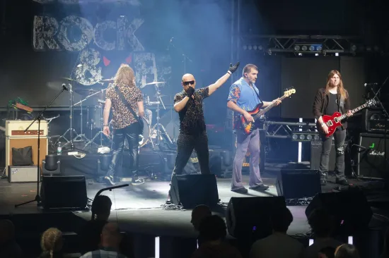 Brkovi uoči nastupa u ratom zahvaćenom Dubaiju izbacili provokativni singl