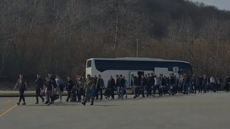 Mladi ročnici stigli u vojarne, Anu&scaron;ić im dao savjet: 'Sada je ovo najbitnije'