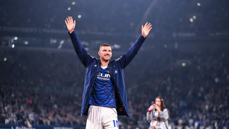 Džeko u slobodno vrijeme gleda derbi Dinama i Hajduka