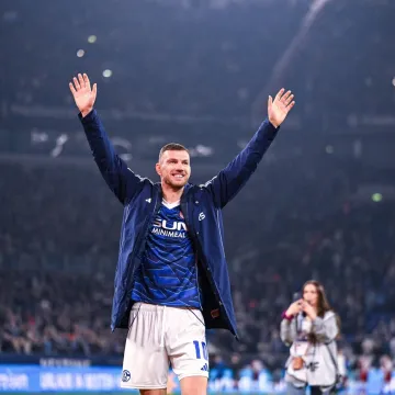 Džeko u slobodno vrijeme gleda derbi Dinama i Hajduka