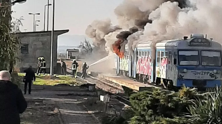 Otkriven uzrok požara vlaka u Slavoniji: Unutra&scaron;njost u potpunosti izgorjela