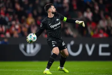 Golman ispucao loptu i razbio susjedu prozor