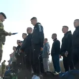 Ponosni roditelji ispratili sina na vojni rok, ali zaboravili su mu dati jednu stvar: 'Čuli smo da im treba'