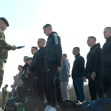 Ponosni roditelji ispratili sina na vojni rok, ali zaboravili su mu dati jednu stvar: 'Čuli smo da im treba'