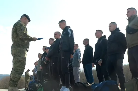 Ponosni roditelji ispratili sina na vojni rok, ali zaboravili su mu dati jednu stvar: 'Čuli smo da im treba'