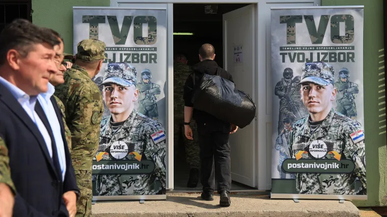 Pročulo se sve do Britanije! Ugledni portal pi&scaron;e o mladim Hrvatima koji idu idu u vojsku