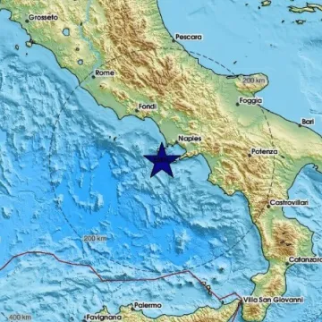 Potres od 6,1 stupnjeva pogodio susjede: 'Sretno Talijani. Vezuv se budi! Pokajte se'