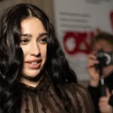 Madonnina kći &scaron;okirala outfitom u Parizu: Prozirna haljina otkrila vi&scaron;e nego &scaron;to je planirala