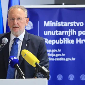 Pratite izjavu ministra Božinovića