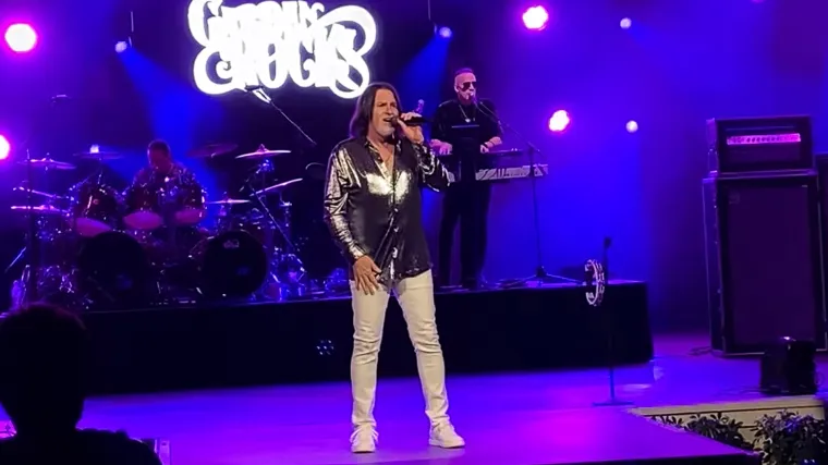 Preminuo pjevač koji je od obožavatelja benda postao njihov glavni vokal