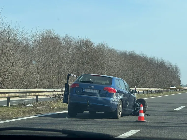Stravični prizori na A1! Demolirani auti, rasuta prtljaga: 'Žena je stajala pored i plakala'