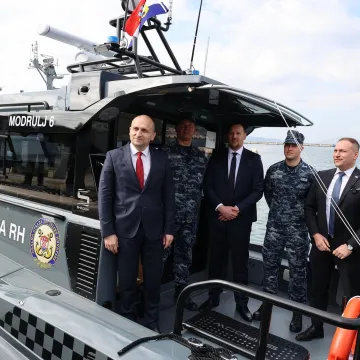 Anu&scaron;ić na Modrulju komentirao odnos s Milanovićem: 'Nemamo se mi &scaron;to miriti'