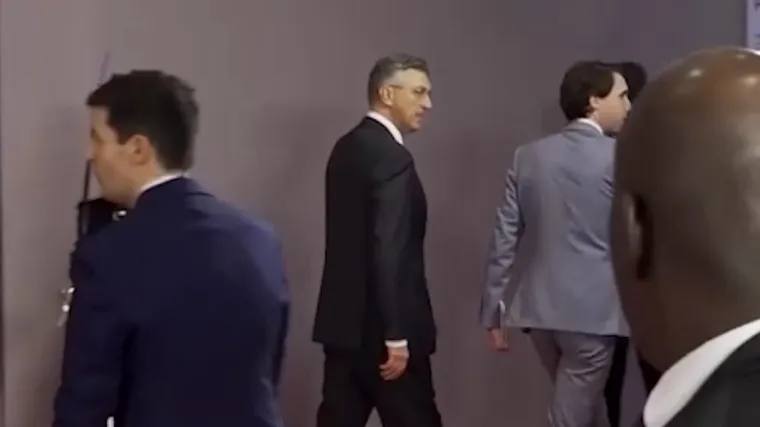 Aktivisti Greenpeacea upali na nuklearni samit: Pogledajte Plenkovićevu reakciju!