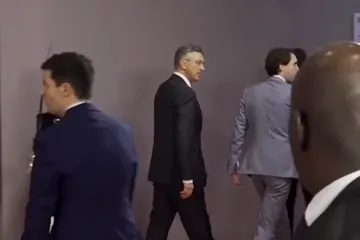 Aktivisti Greenpeacea upali na nuklearni samit: Pogledajte Plenkovićevu reakciju!