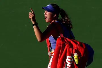 'Nova Marija &Scaron;arapova' zgrozila svijet: Razbijala rekete pa vikala prostote, pomračio joj se um