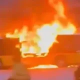 Uznemirujuća snimka požara autobusa, umrlo &scaron;est ljudi: Putnik se polio benzinom i zapalio?