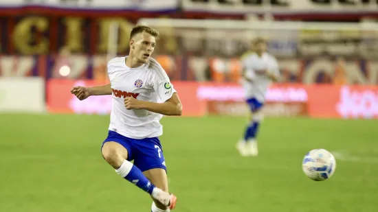 Biv&scaron;i igrač Hajduka pobjegao u Split s obitelji: Liga zaustavljena