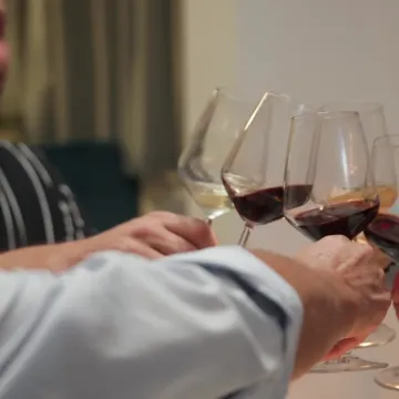 Sebastian mesnom večerom pre&scaron;ao u vodstvo 'Večere za 5': 'Skidam kapu do poda'