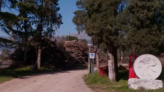 Marjanom umjesto rekreativaca i dalje vladaju bageri: 'Ne znam kad će otvoriti, Splitu to nedostaje'