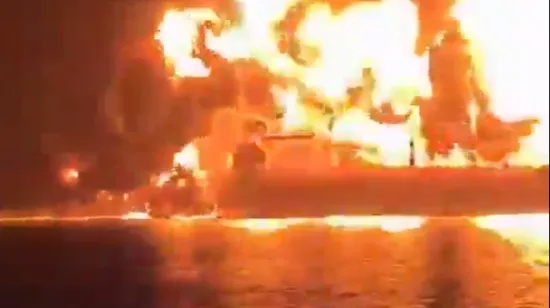 Ogromni plamen gutao tanker u Perzijskom zaljevu: Stižu snimke, Iran pojačao napade