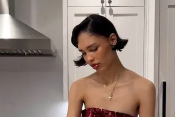 Ima 24 godine, 4 djece, supruga mormona i milijune pratitelja: Tko je glamurozna Nara Smith?