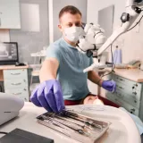 Stomatolog upozorava: 'Četiri znaka u ustima ozbiljan su alarm i ne smijemo ih zanemariti'