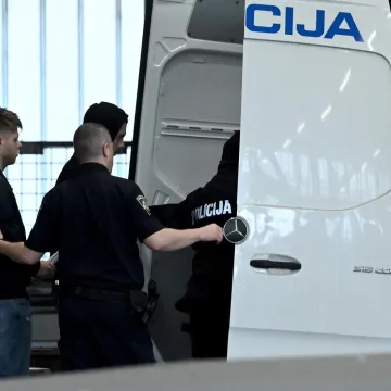 Doznajemo: Određen istražni zatvor za osumnjičene u aferi 'Bankari'