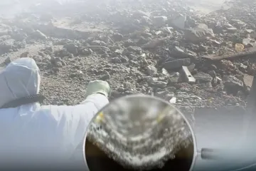 Azbest nije uvijek opasan, ali kada se oslobode sitna vlakna nastaje problem