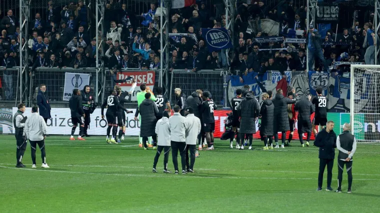 Dva igrača Strasbourga u&scaron;li u sukob nakon Rijeke, suigrači ih razdvajali