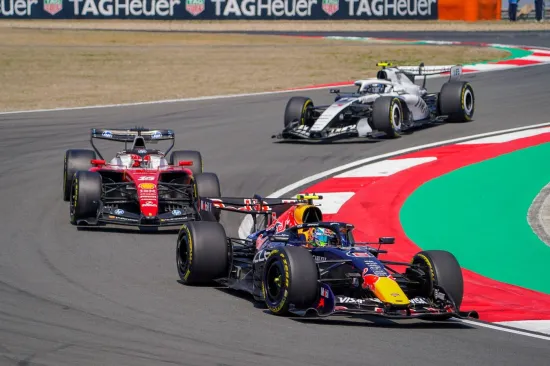 Stra&scaron;ni Mercedesi opet u prvom redu! Norris ispred Ferrarija, Red Bull podbacio