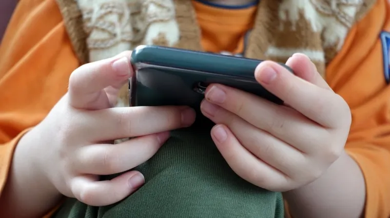 Zabrinjavajući trend u Hrvatskoj: 'Djeluje na mozak kao droga! Djeca ulaze na internet u tri ujutro'